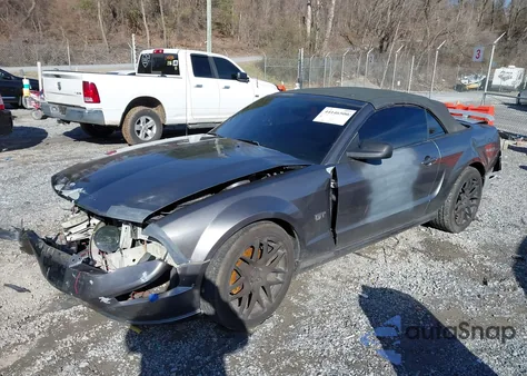 2005 Ford Mustang Gt z USA, uszkodzony, nr VIN 1ZVFT85H255247249